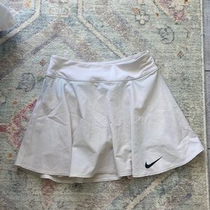 Women’s Nike tennis skirt